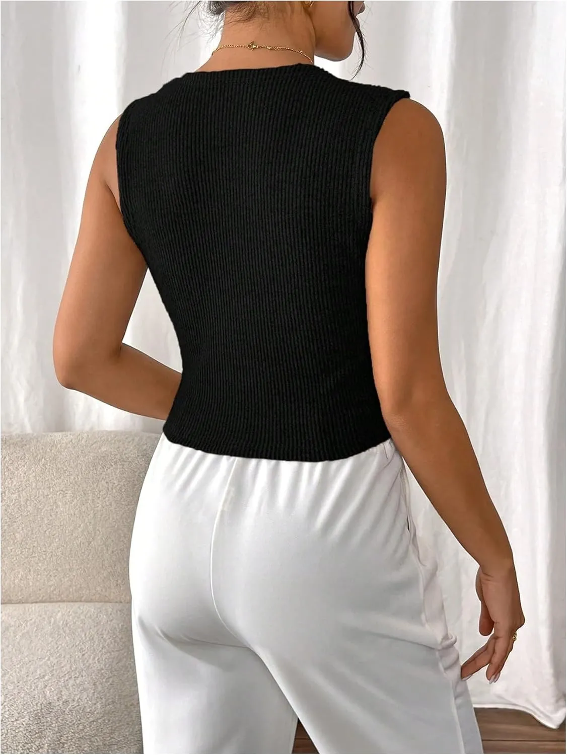 Milumia Women's Textured Button Down V Neck Vest Top Split Hem Sleeveless Tank Tops
