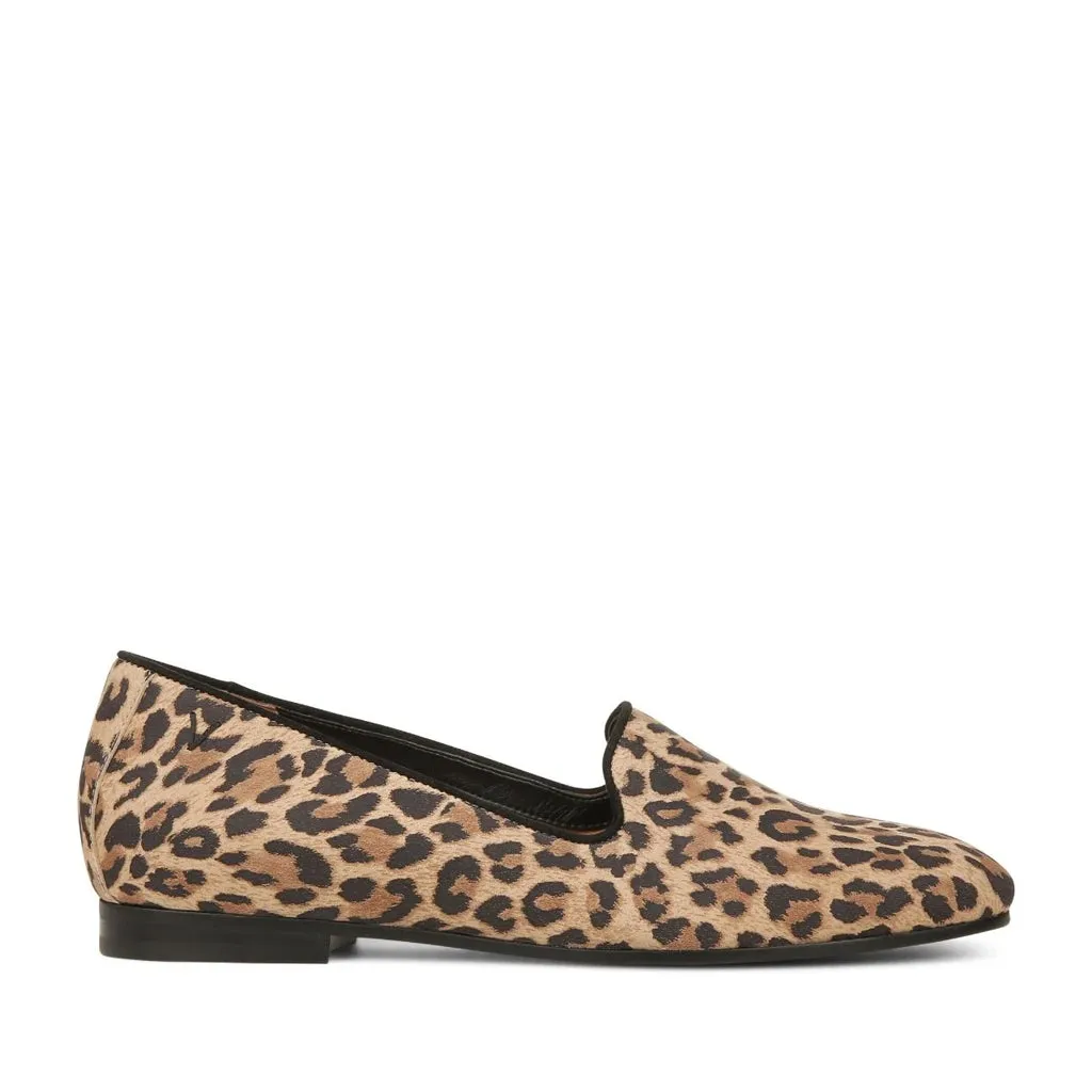 Vionic Women's Willa Slip On Flat II in Toffee Leopard