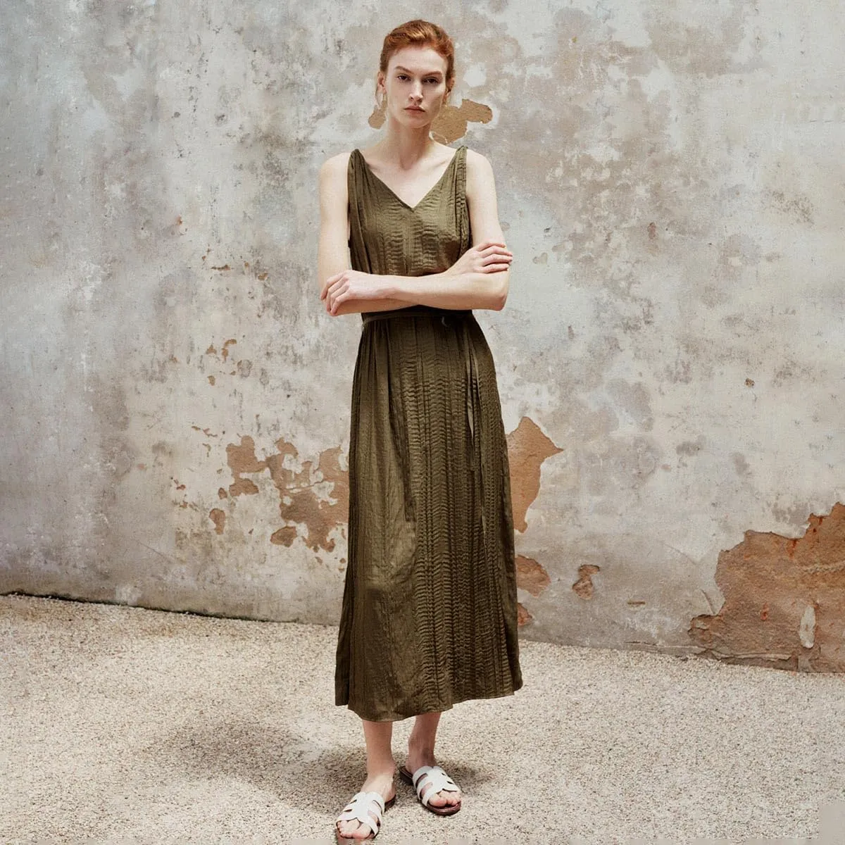 Womens Summer Sleeveless Dresses 2025 V Neck Long Maxi Dress Casual Spaghetti Beach Sun Dress
