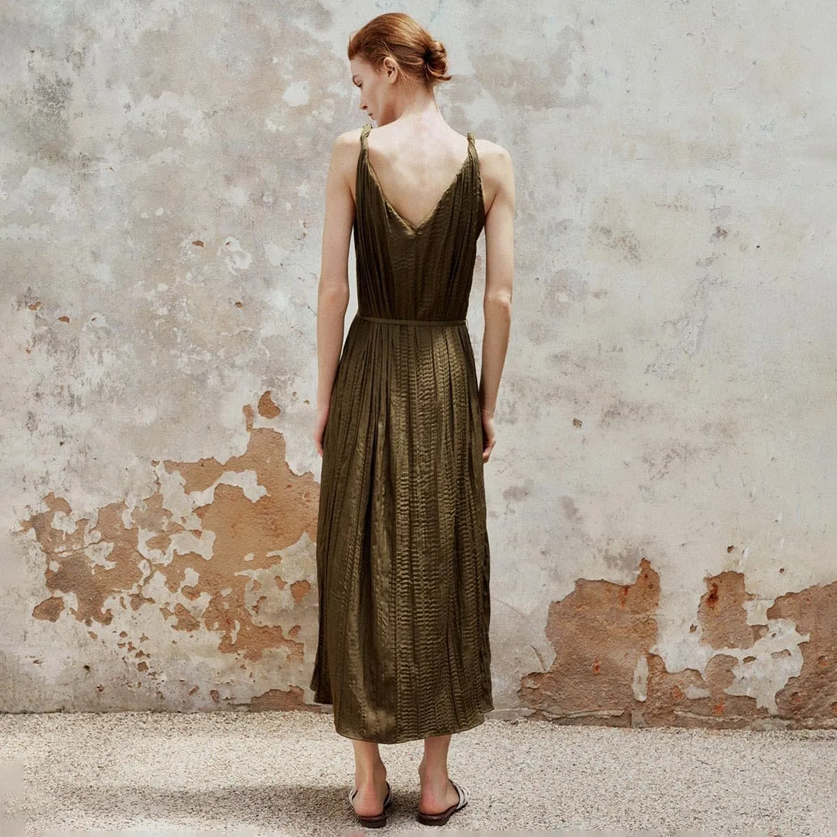 Womens Summer Sleeveless Dresses 2025 V Neck Long Maxi Dress Casual Spaghetti Beach Sun Dress