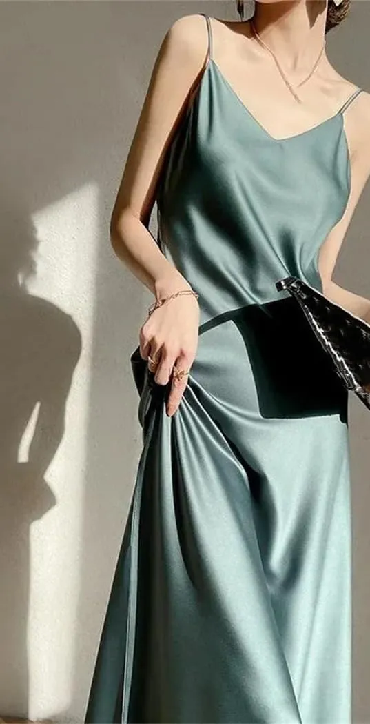 Women's V-Neck Slim Silk Satin Dress Summer Sleeveless Spaghetti Strap Beach Vacation Casual Dress