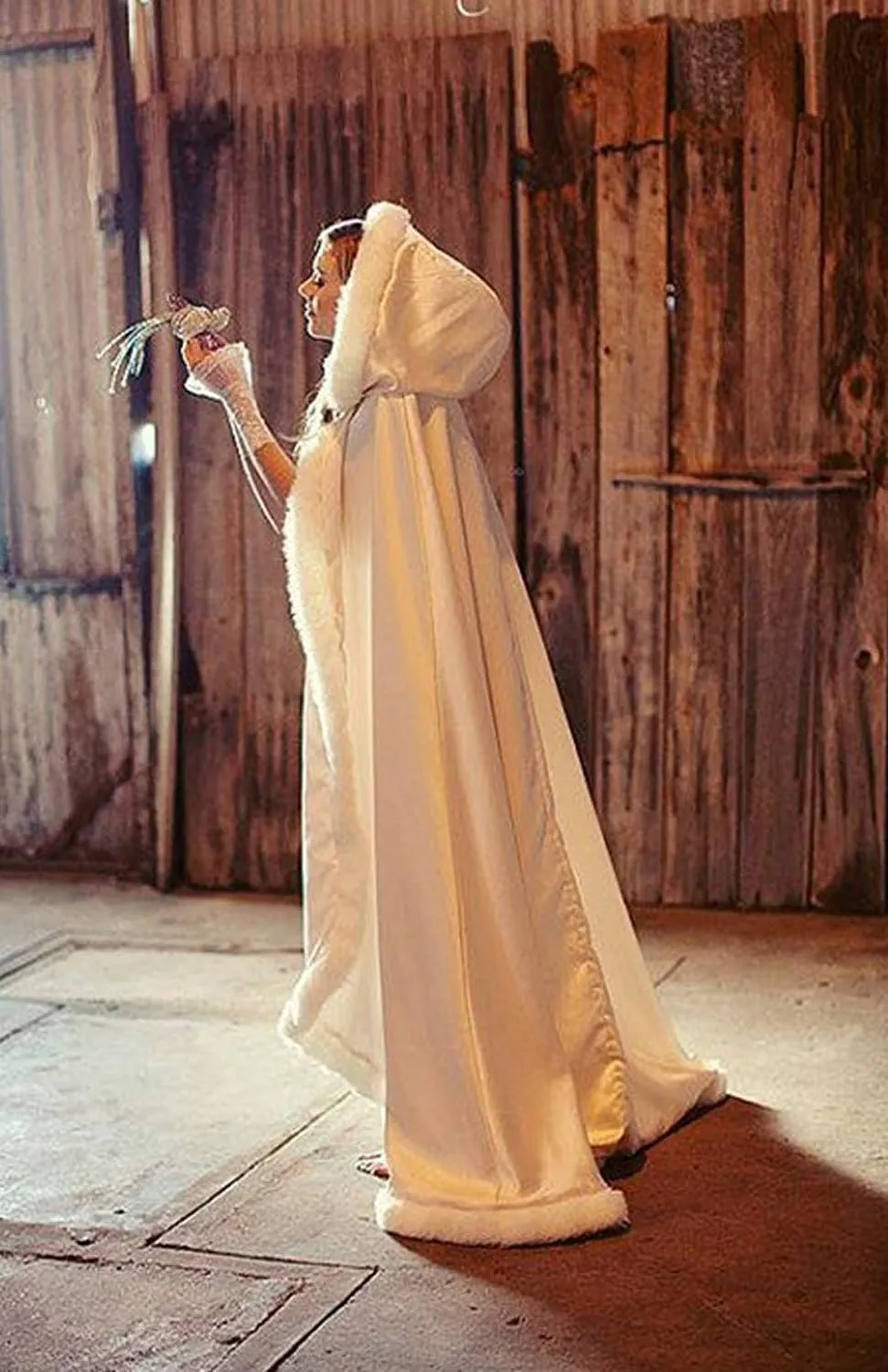 Women's Winter Hooded Cloak for Bride Wedding Party Cape with Fur Trim