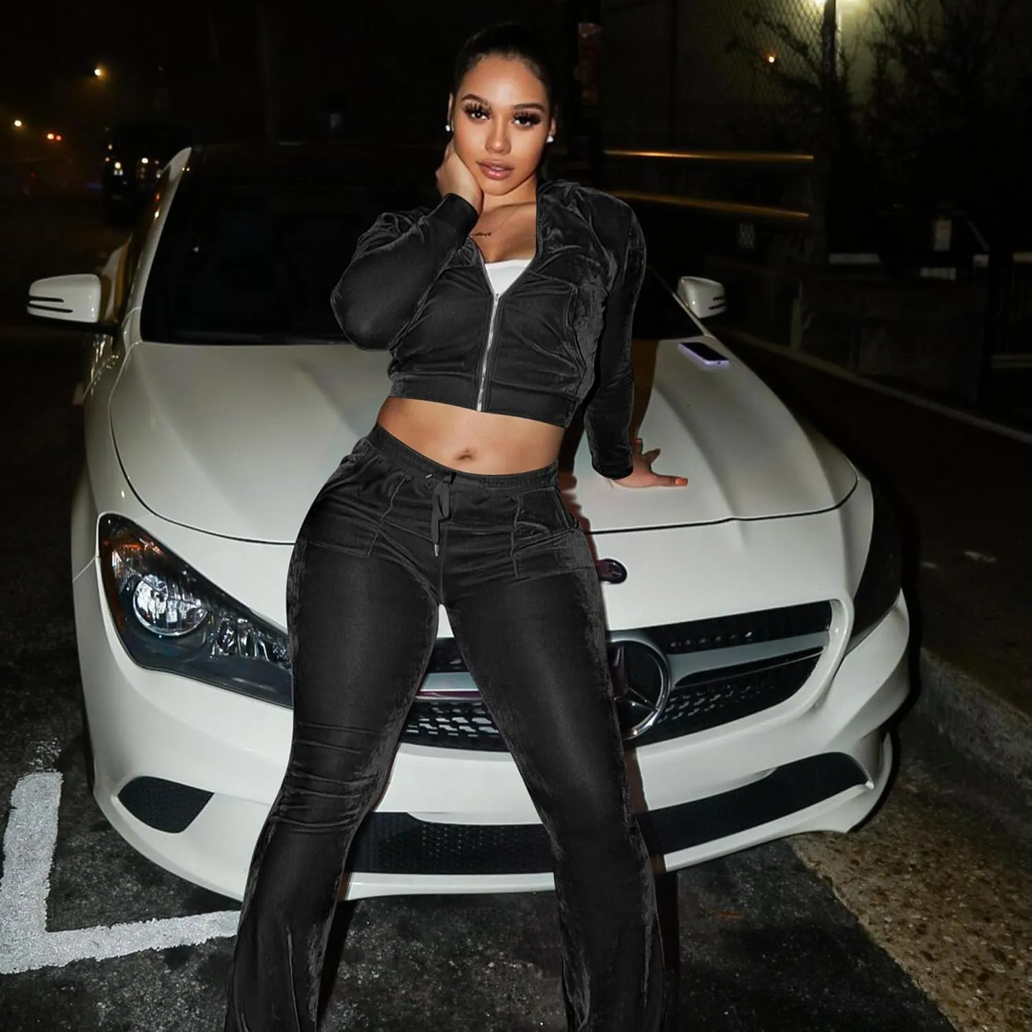 yidengymx Womens 2 Piece Velour Tracksuit Two Piece Outfits for Women Long Sleeve Zip Up Crop Tops Sweatpants Sets Pockets